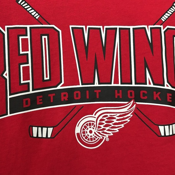 Mens NHL Detroit Red Wings Hockey Tshirt Red Large 42/44 - Picture 2 of 5